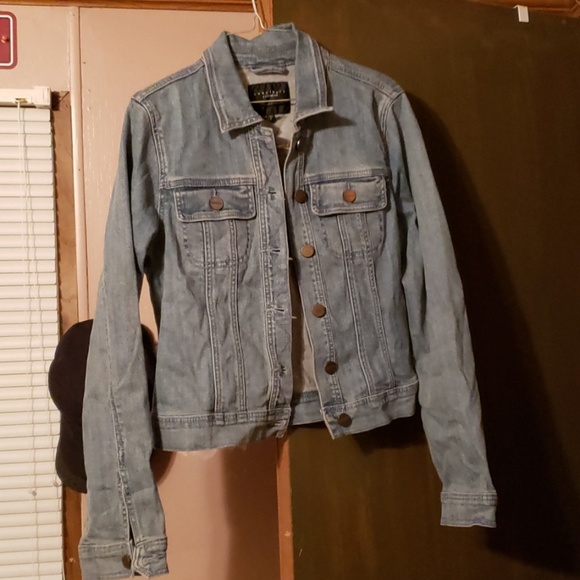 Denim jacket - Picture 2 of 7